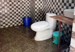 washroom at auli hostel